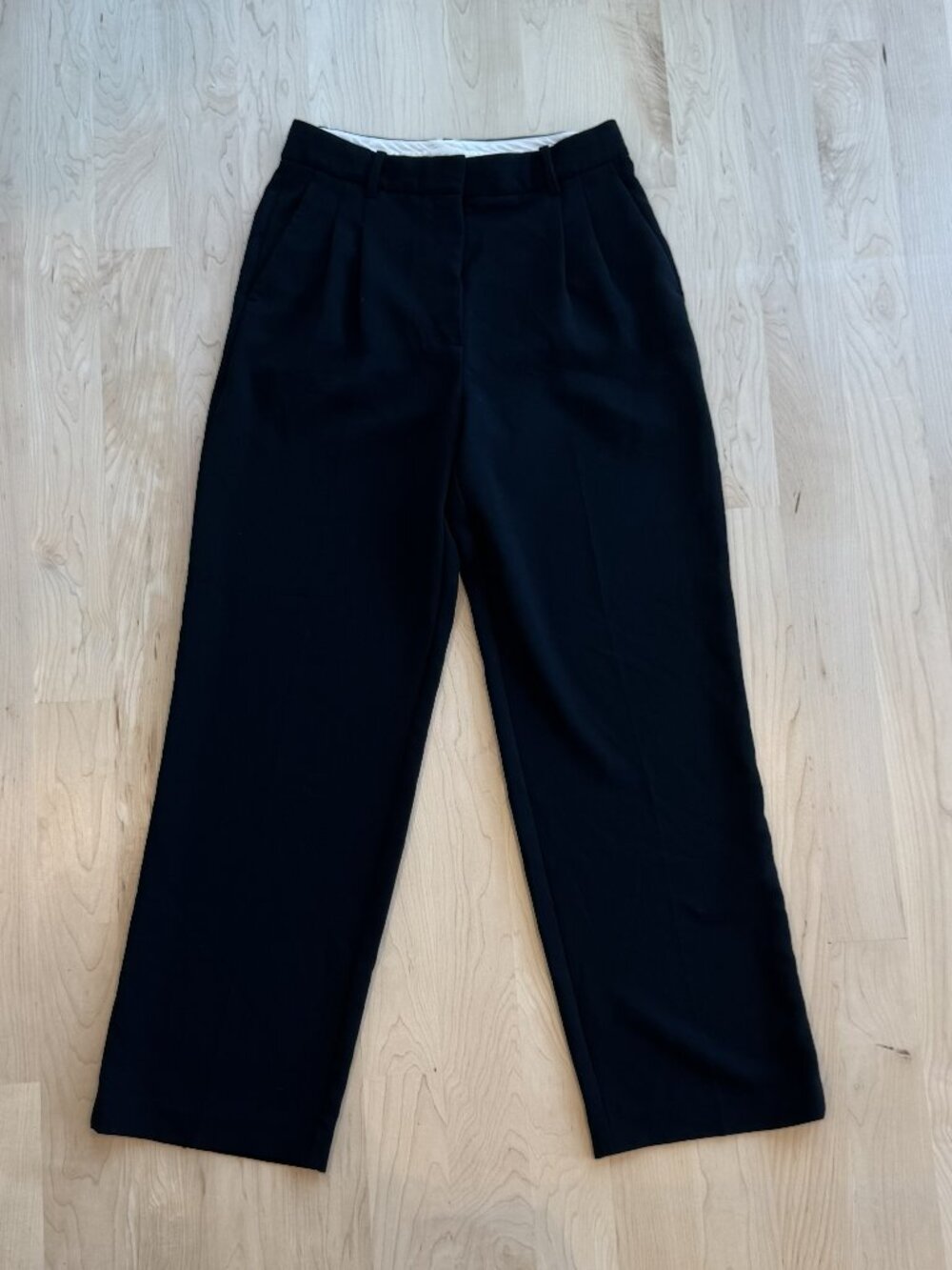 Aritzia Wilfred Black Pleated Wide Leg Trousers High Rise